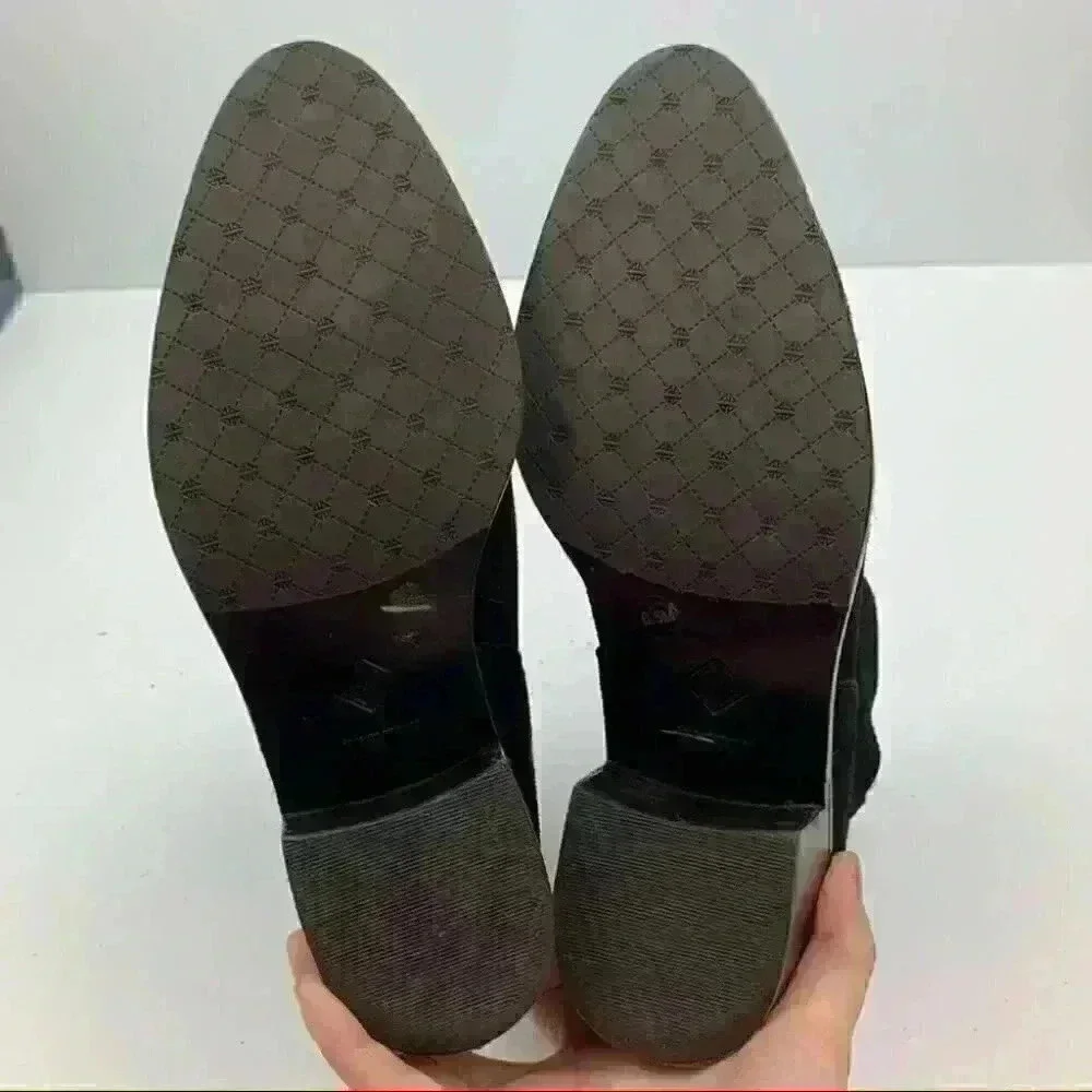 Antonio Melani ankle booties size 6.5 black suede